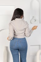 قميص نسائي طويل الأكمام بياقة كشكش