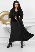 فروة شتوية طويلة مبطنة بالفرو من الداخل مزودة بفرو...