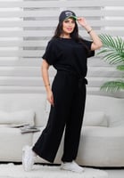 طقم نسائي من قطعتين