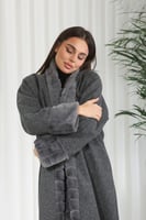 فروة شتوية طويلة مبطنة بالفرو من الداخل بلمعة من ا...