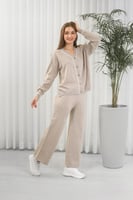 ترنج شتوي أزرار بأكمام طويلة وياقة V