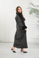 فروة شتوية طويلة مبطنة بالفرو من الداخل ومزودة بيا...