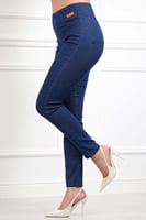 بنطال جينز خصر عالِ مطاطي بقصة ضيقة حتى الكاحل