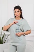 ترنج طبي صيفي بنطال مع تيشرت بياقة دائرية