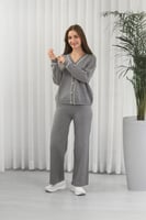 ترنج شتوي أزرار بأكمام طويلة وياقة V