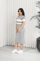 فستان ساده بأكمام متوسطه