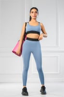 طقم رياضي نسائي بحزام كتف رفيع مفتوح على البطن مع...