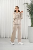 ترنج شتوي أزرار بأكمام طويلة وياقة V