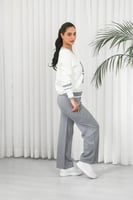 ترنج شتوي لونين بأكمام طويلة وياقة V