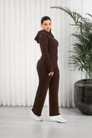 ترنج شتوي بأكمام طويلة وقبعة وسحاب قصير أعلى الصدر