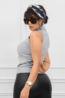 هاينك نسائي بلا أكمام ذات ياقة مدورة متعدد الألوان