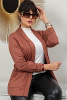 جاكيت شتوي رسمي قصير بياقة مطوية على طول الجاكيت و...