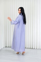 جلابية قماش بطول يصل للكاحل بأزرار مخفية وياقة بأك...