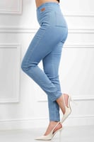 بنطال جينز خصر عالِ مطاطي بقصة ضيقة حتى الكاحل