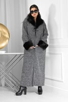 فروة شتوية طويلة مزودة بجيب مطرزة وفرو على الياقة...