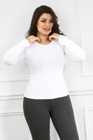 توب قطن بأكمام طويلة وياقة مدورة