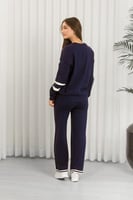 ترنج شتوي بأكمام طويلة وياقة مدورة