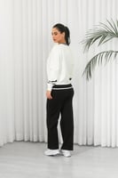 ترنج شتوي لونين بأكمام طويلة وياقة V