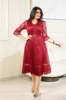 فستان كلاسيكي مع شيفون كم متوسط