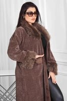 فروة شتوية طويلة مبطنة بالفرو من الداخل بجيب مزودة...