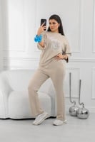 ترنج شتوي كاجوال بنطال مع تيشيرت بقصة مريحة