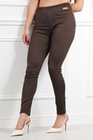 بنطال جينز خصر عالِ مطاطي بقصة ضيقة حتى الكاحل