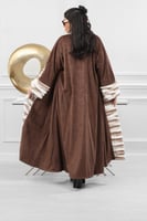 فروة شتوية طويلة أنيقة مبطنة بالفرو من الداخل وعلى...