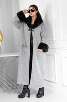 فروة شتوية طويلة مزودة بجيب مطرزة وفرو على الياقة...