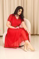 فستان كلاسيكي مكسر شيفون نصف كم بأزرار