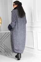 فروة شتوية طويلة مزودة بجيب مطرزة وفرو على الياقة...