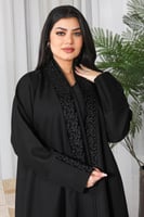 عباية قماش كريب الفاخر بتطريز أسود في الكم والأسفل