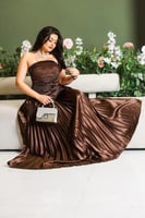 فستان سهرة بكسرات