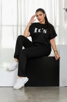 ترنج طبي بنطال مع تيشيرت بأكمام قصيرة بطباعة أحرف