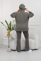 ترنج شتوي كاجوال توب عريض وبنطال ضيق من الأعلى ويت...