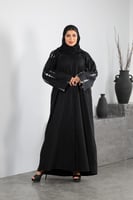 عباية كريب الفاخر تطريز في الأكمام أبيض مع كحلي