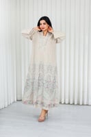 جلابية قماش بطول يصل للكاحل بياقة V وتطريز طاووس م...