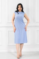 فستان كاجوال بتفاصيل مخرَّمة وياقة مغلقة بلا أكمام