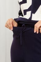 ترنج شتوي بأكمام طويلة وياقة مدورة