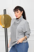 بلوزة نسائية أكمام طويله بياقة مرتفعة