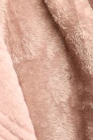 فروة شتوية طويلة مبطنة بالفرو من الداخل موحدة اللو...