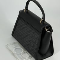 حقيبة مايكل كورس ويتني بمقبض علوي فوري