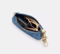 شنطة كوتش تيري شولدر جنز تصل خلال ٢-٤ اسابيع