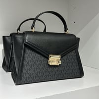 حقيبة مايكل كورس ويتني بمقبض علوي فوري