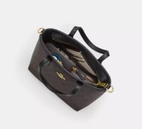 حقيبة كوتش ميني سيتي توت فوري | Coach Mini City To...