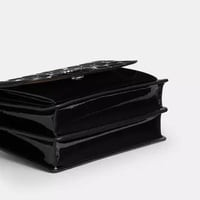 حقيبة كلير كروس بودي جلد سيغنتشر تصل خلال ٢-٤ أساب...