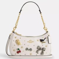 حقيبة كوتش تيري تصل خلال ٢-٤ اسابيع