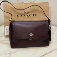 حقيبة كوتش ايتا شولدر ميديم فوري