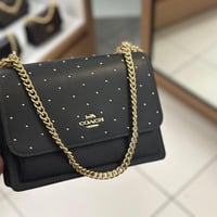 حقيبة كوتش كلير تصل خلال ٢-٤ أسابيع