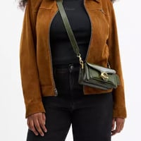 حقيبة كوتش تابي ٢٠ زيتي تصل خلال ٢-٤ أسابيع | Coac...