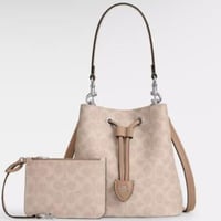 حقيبة كوتش روان بوكت تصل خلال ٢-٤ اسابيع